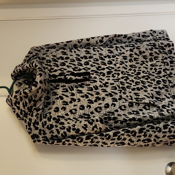 Animal print sweater - Picture 2 of 7